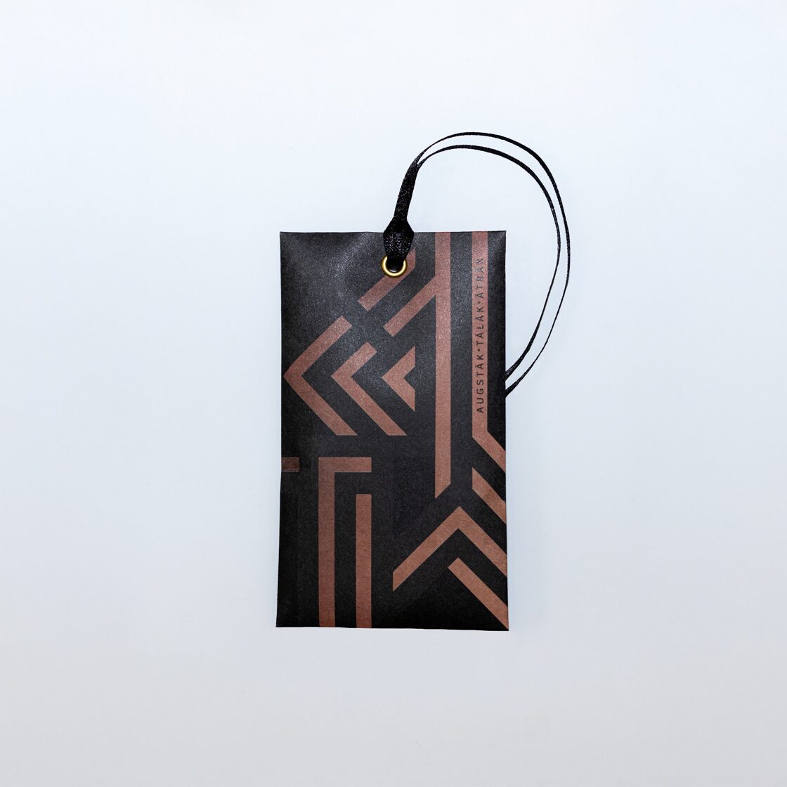 Nature's Bloom aromātiskā paciņa ar apelsīnu aromātu "Bronza - Augstāk, Tālāk, Ātrāk"