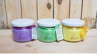 Laureta Candles rapšu vaska svece burciņā ar citronzāles ēterisko eļļu, zaļa, 300ml