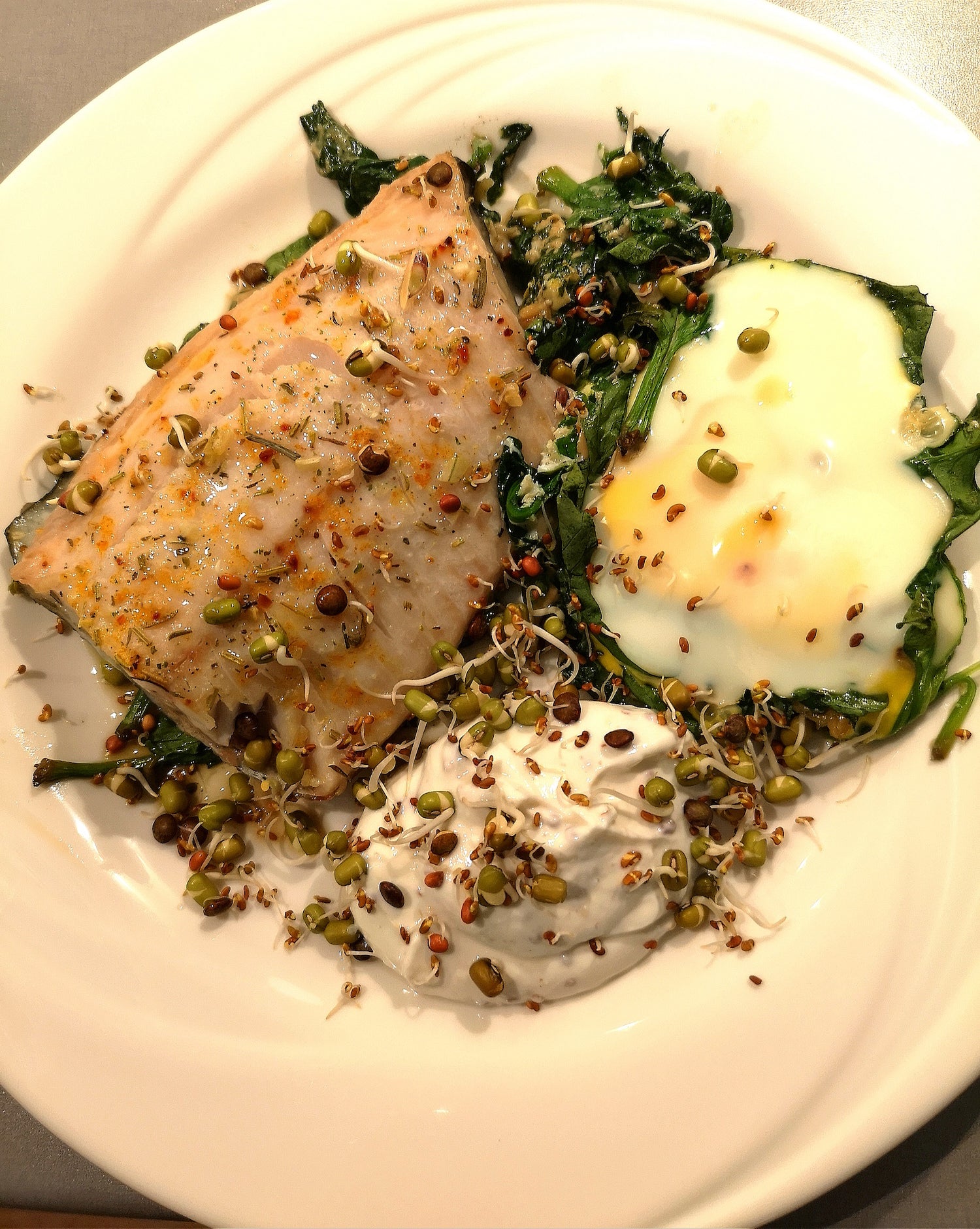 Recepte: Oscar's Fish Arktikas palija ar spinātiem un olu