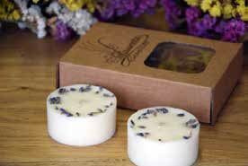 Laureta Candles rapšu vaska tējassveces ar augiem un lavandas ēterisko eļļu, 2gb