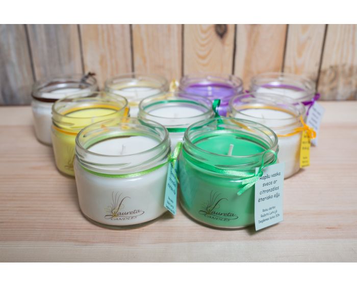 Laureta Candles rapšu vaska svece burciņā ar litsea aromātu